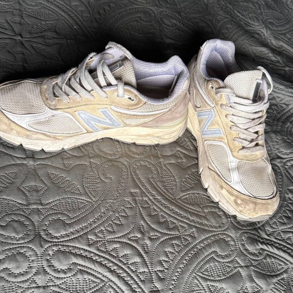 New Balance Off-White and Tan Running Shoes - Picture 4 of 6
